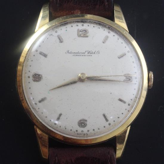 A gentlemans 18ct gold International Watch Co. manual wind dress wrist watch,